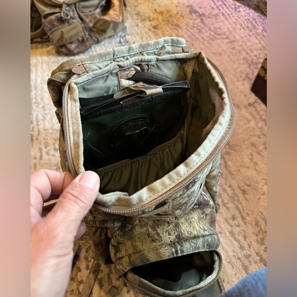 Eberlestock Hydration Backpack - Picture 2 of 8